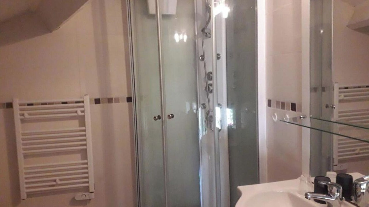 Photo of Bathroom in Lisle