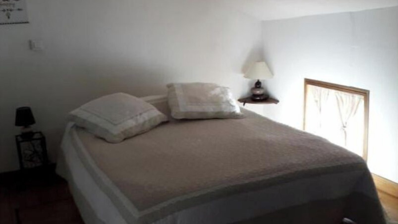 Photo of Bedroom in Lisle