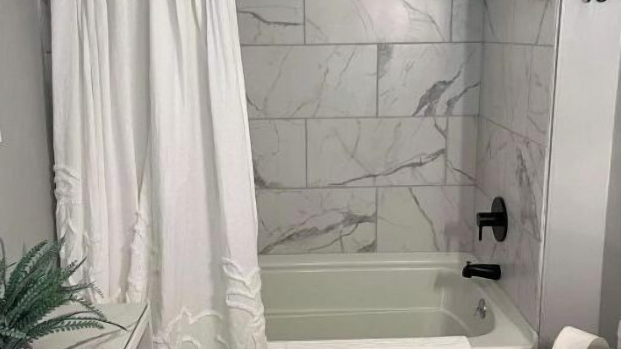 Photo of Bathroom in Mammoth Spring