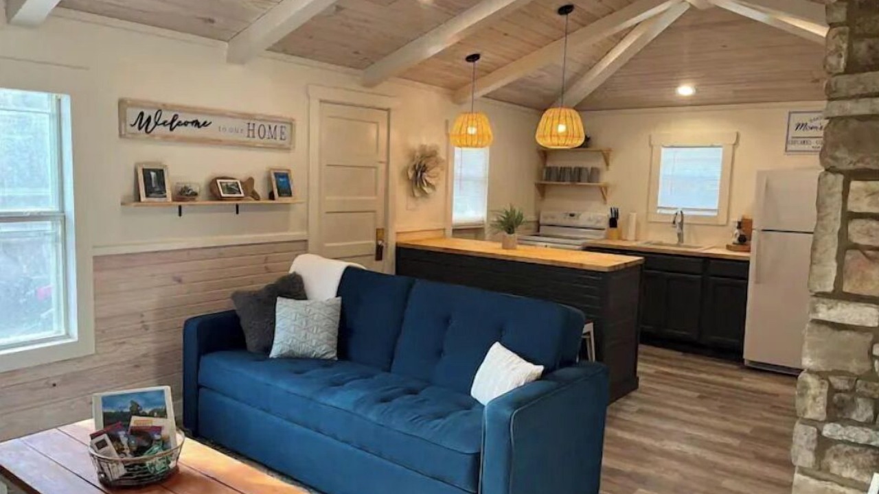 Photo of Livingroom in Mammoth Spring