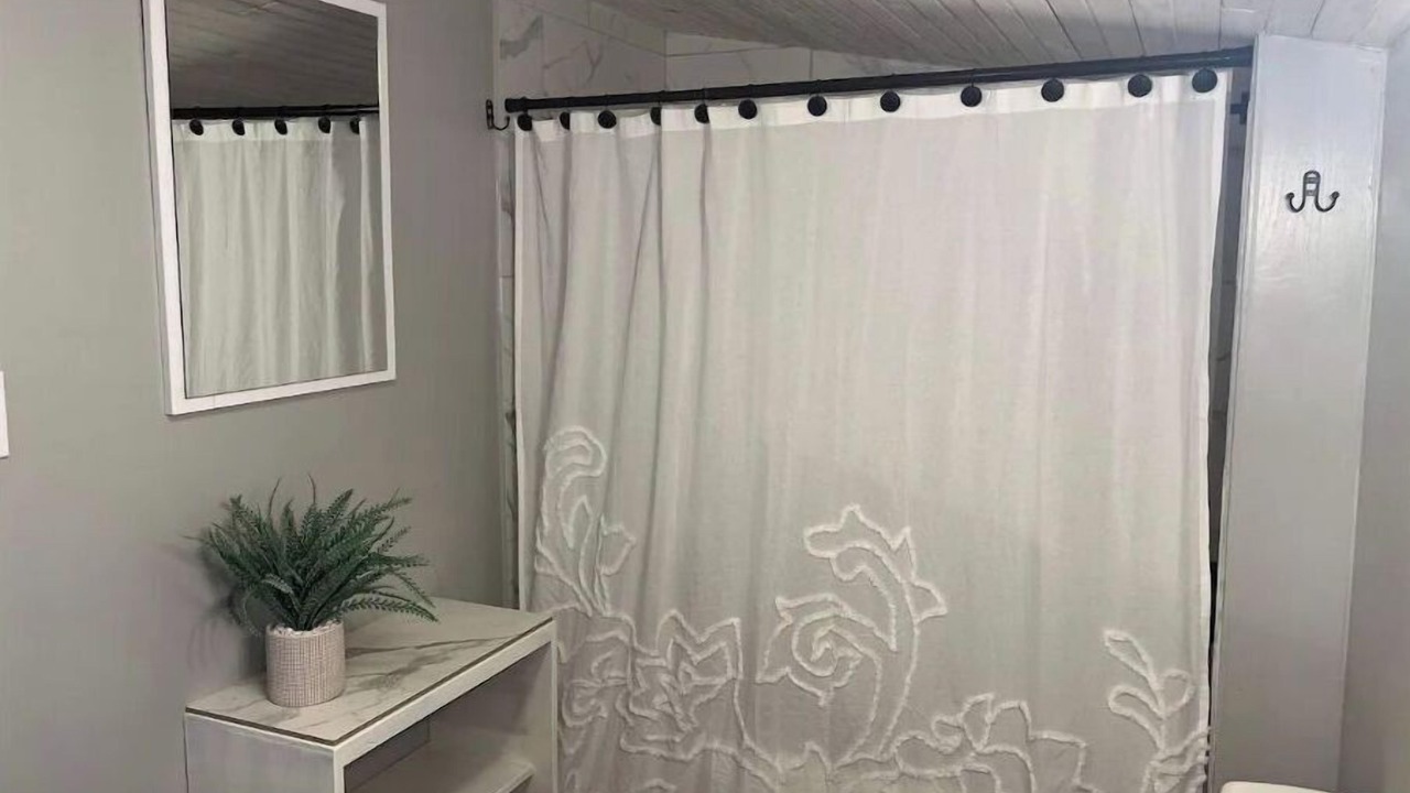 Photo of Bathroom in Mammoth Spring