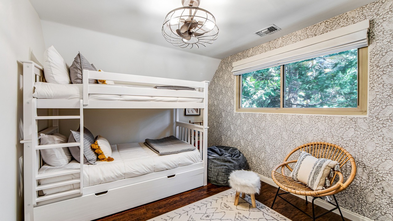Photo of Bedroom in Cedar Glen