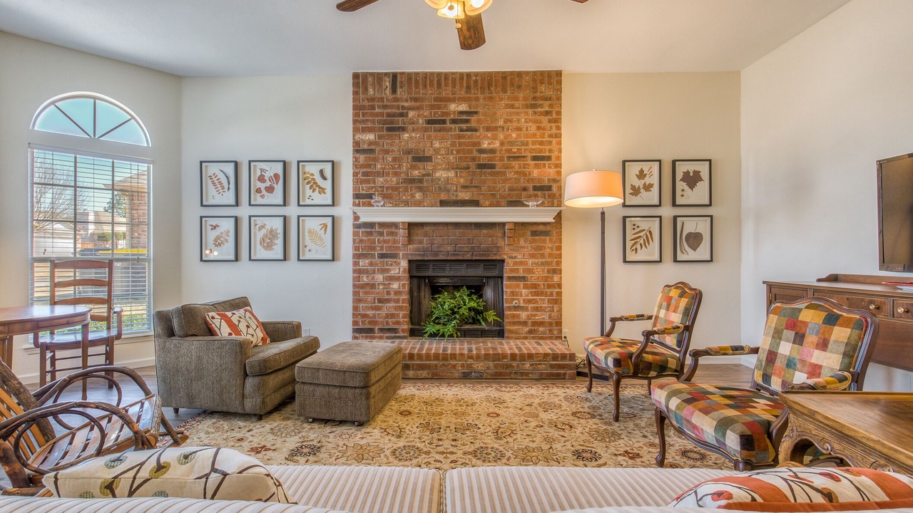 Photo of Livingroom in Jenks