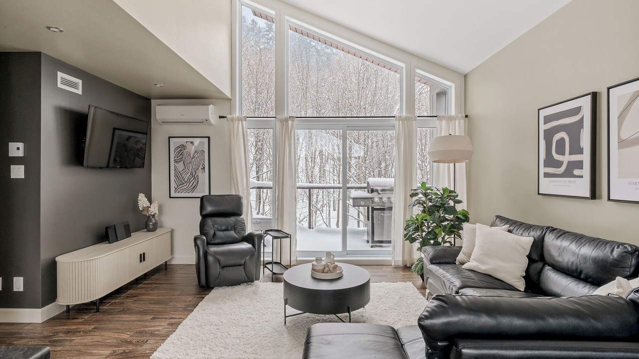 Photo of Livingroom in Stoneham