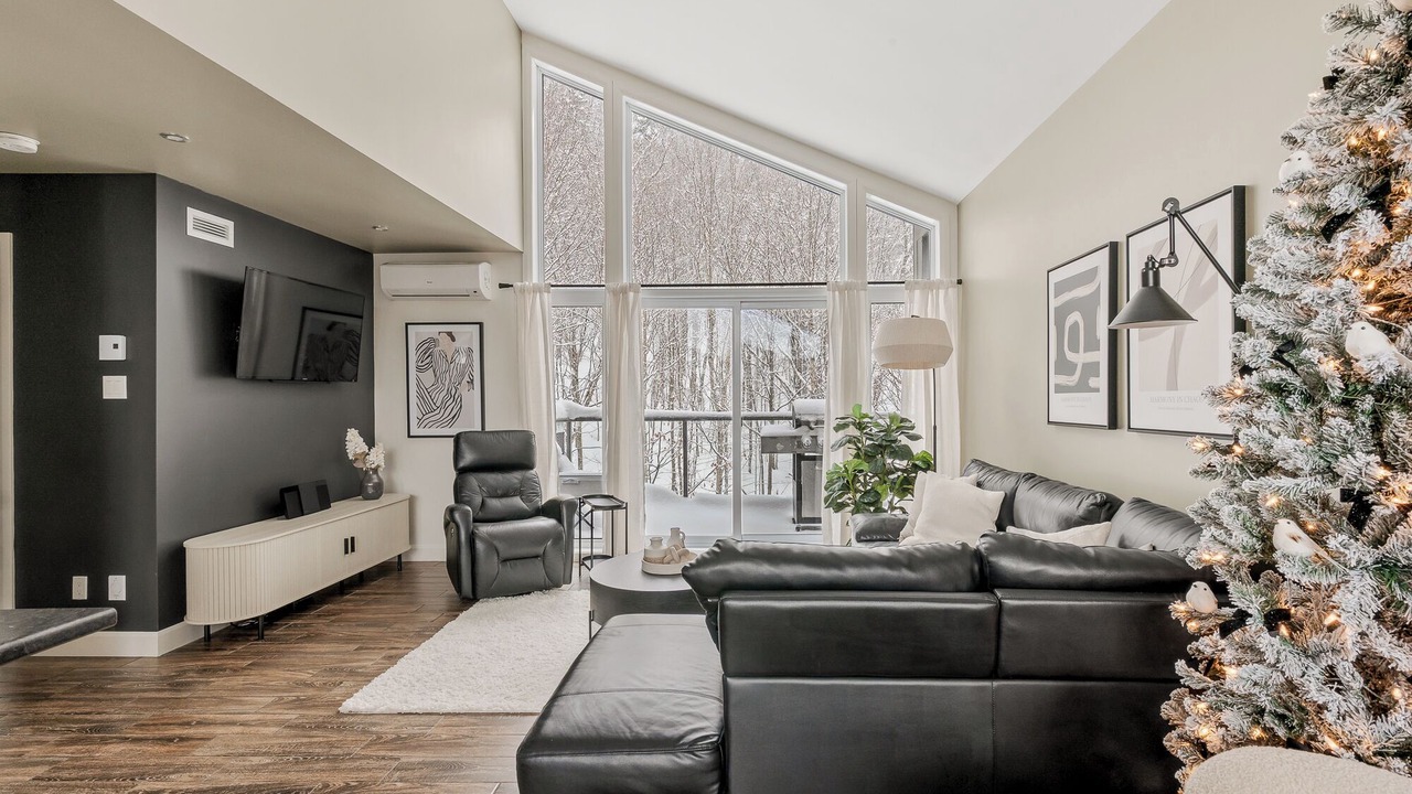 Photo of Livingroom in Stoneham