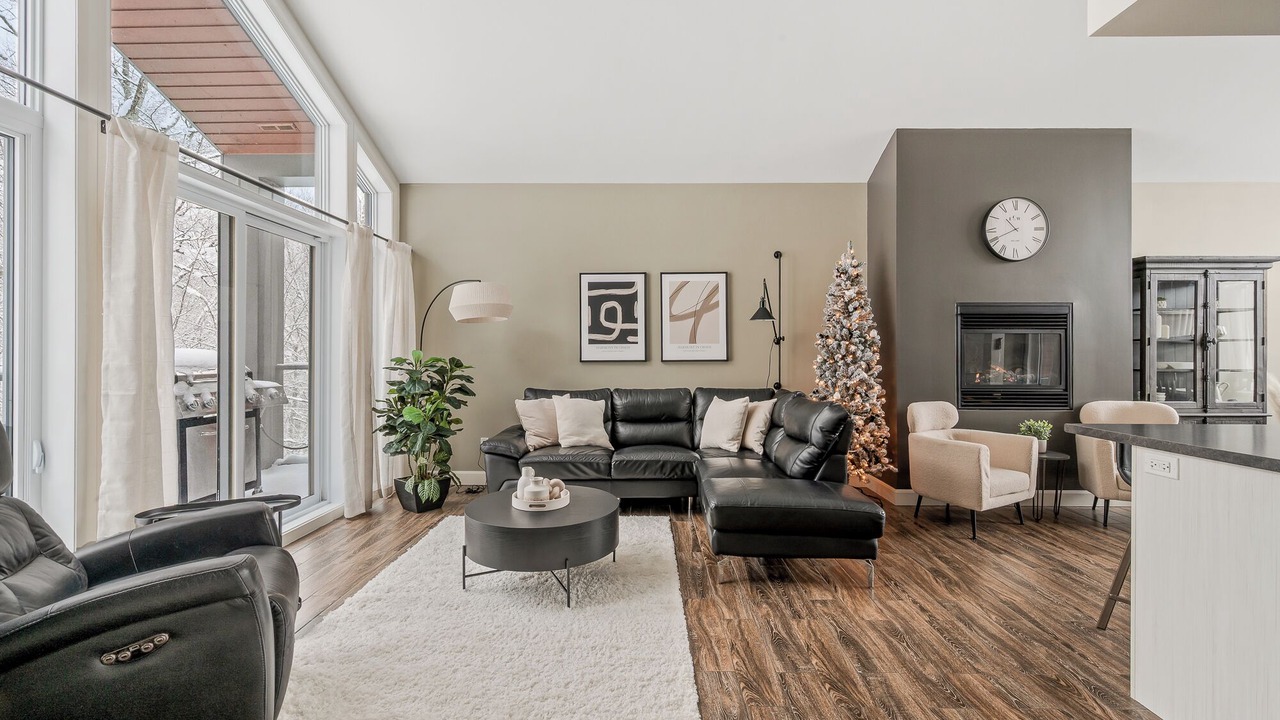 Photo of Livingroom in Stoneham