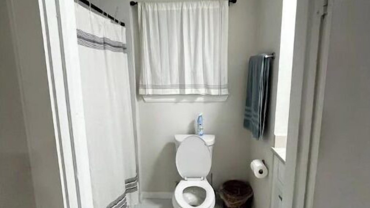 Photo of Bathroom in River Oaks