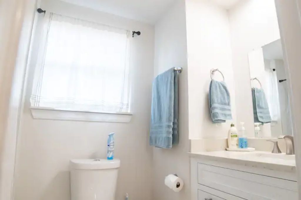 Photo of Bathroom in River Oaks