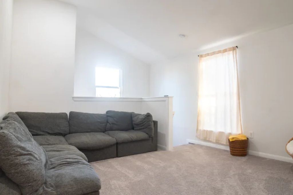 Photo of Livingroom in River Oaks
