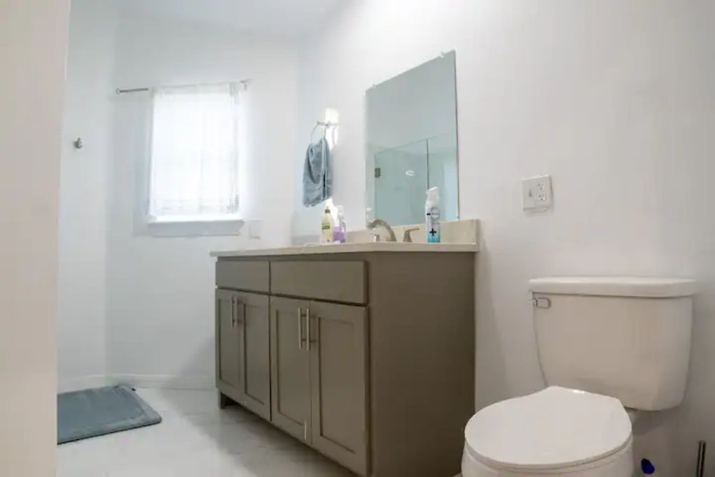 Photo of Bathroom in River Oaks