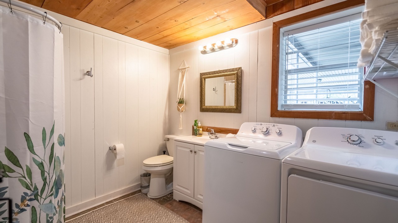 Photo of Bathroom in Opelousas