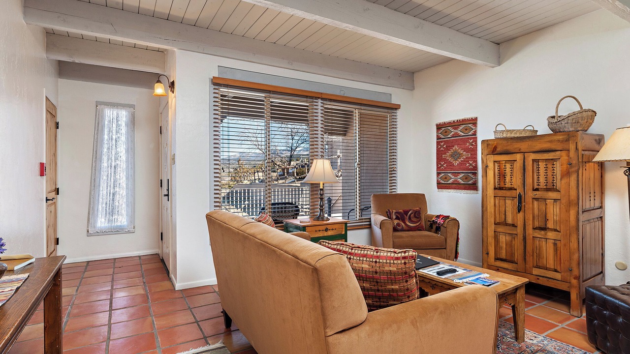 Photo of Livingroom in Northeast Santa Fe