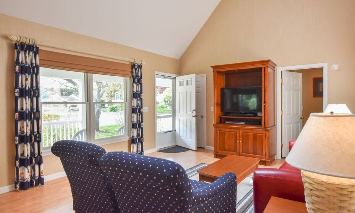 Photo of Others in West Yarmouth