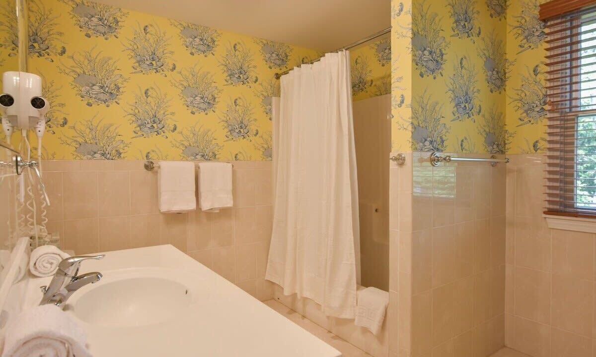 Photo of Others in West Yarmouth