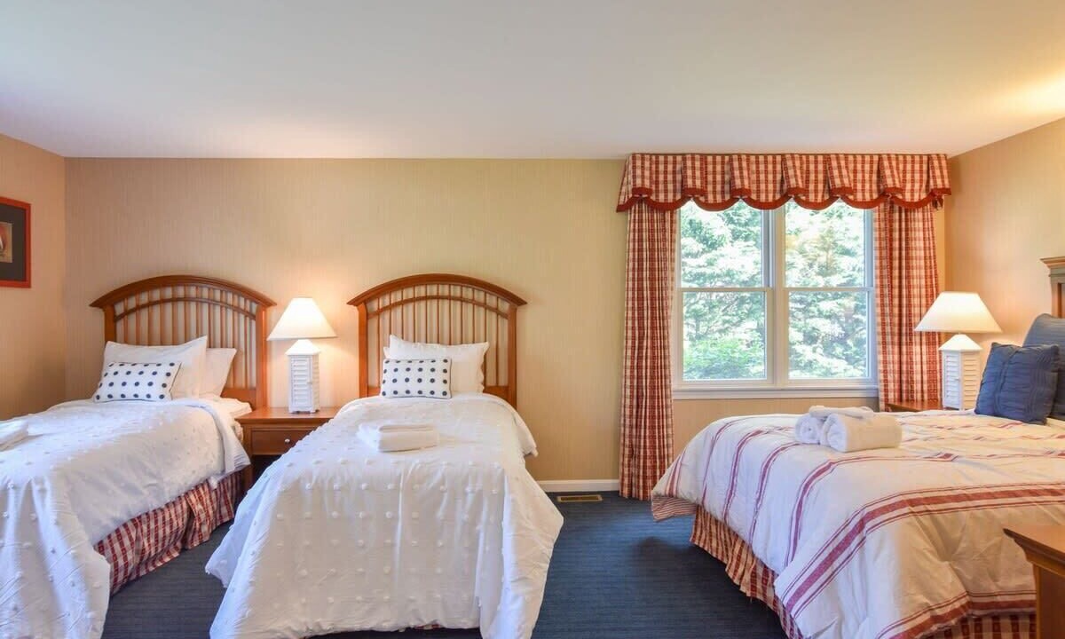 Photo of Others in West Yarmouth