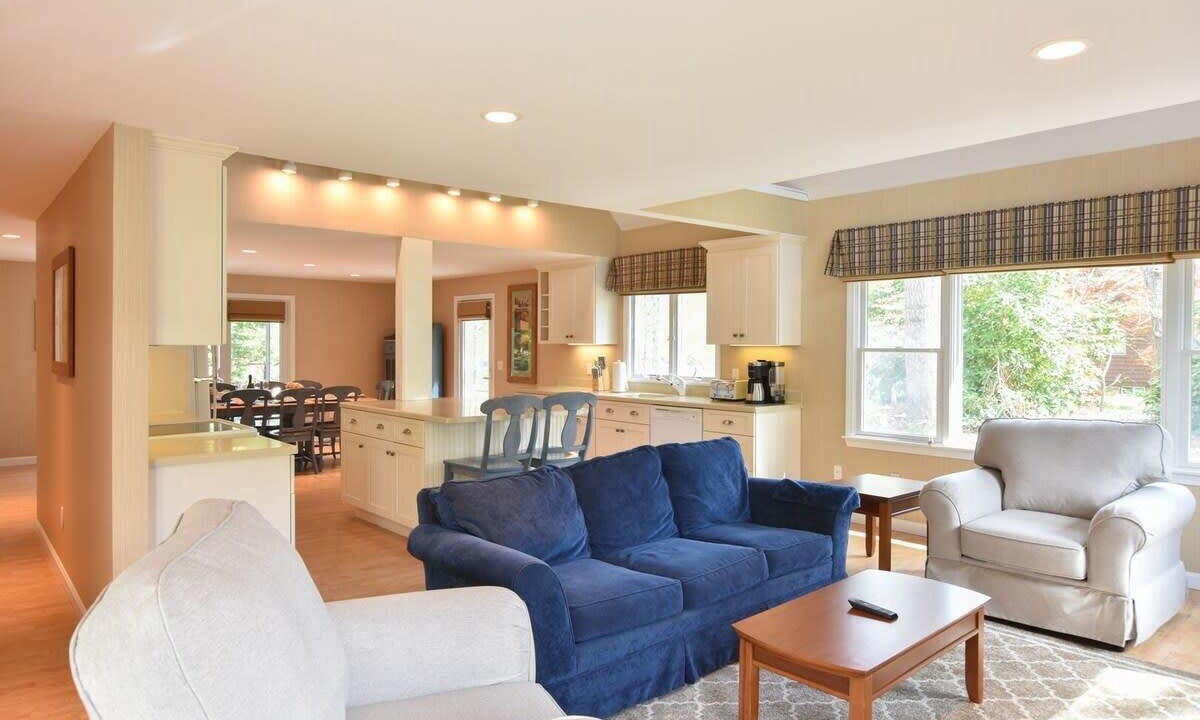 Photo of Others in West Yarmouth