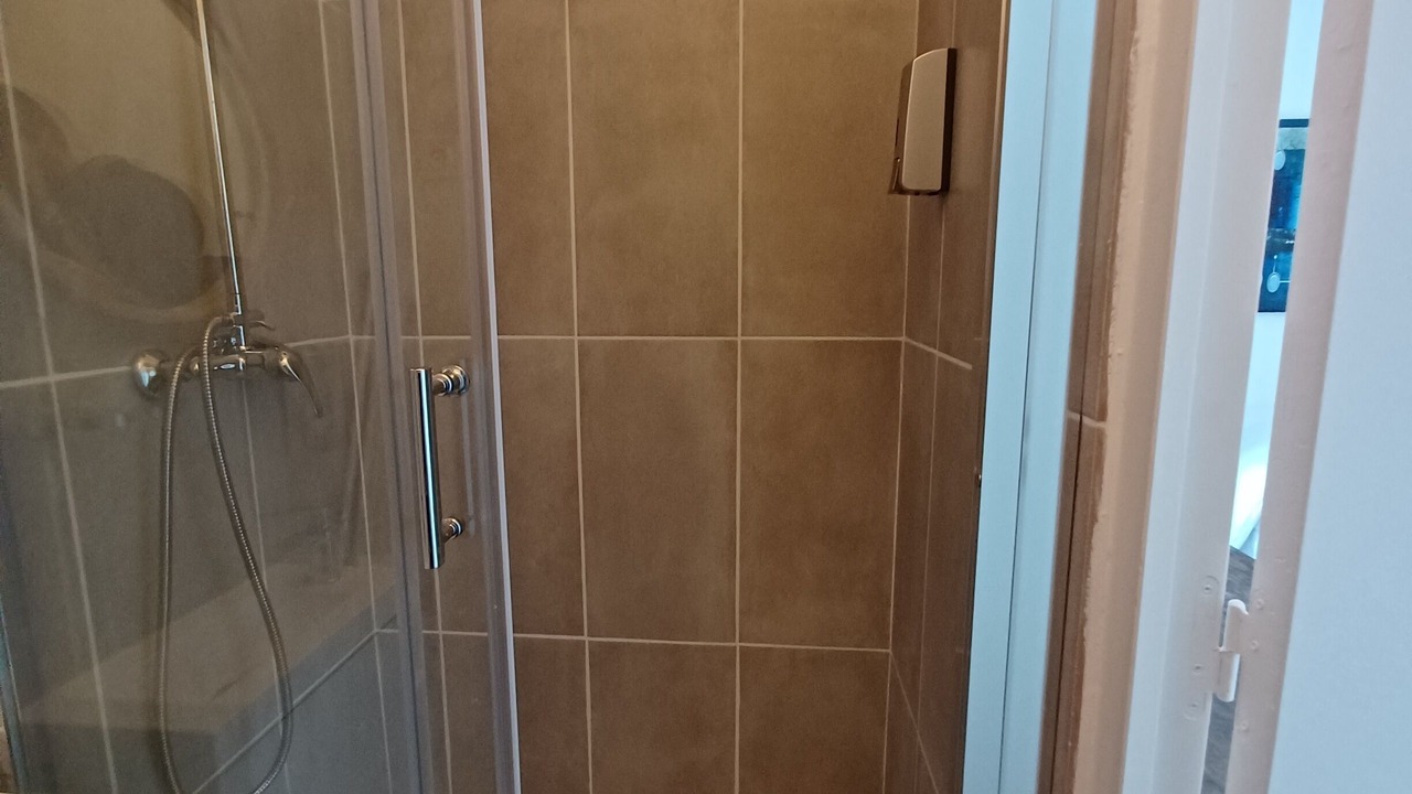 Photo of Bathroom in Vanves