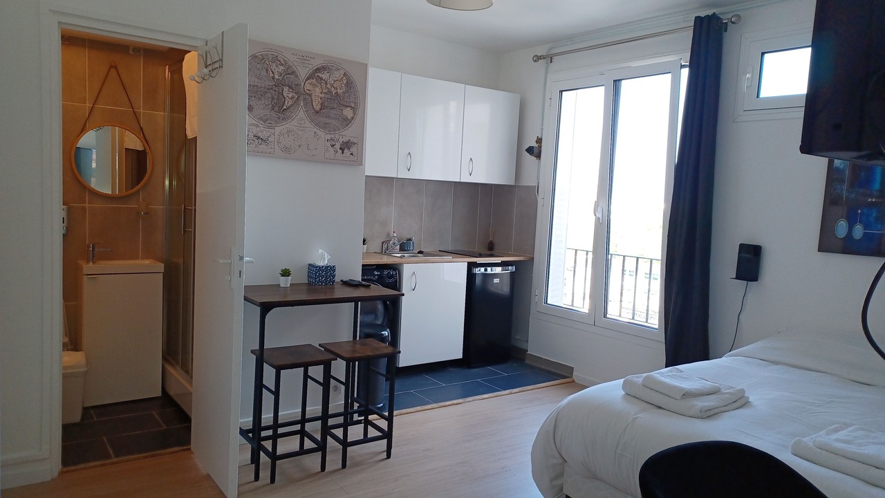 Photo of Bedroom in Vanves
