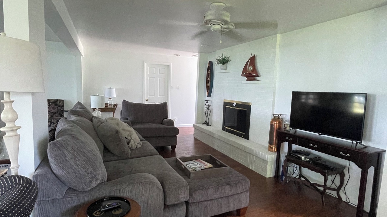Photo of Livingroom in Wheatley