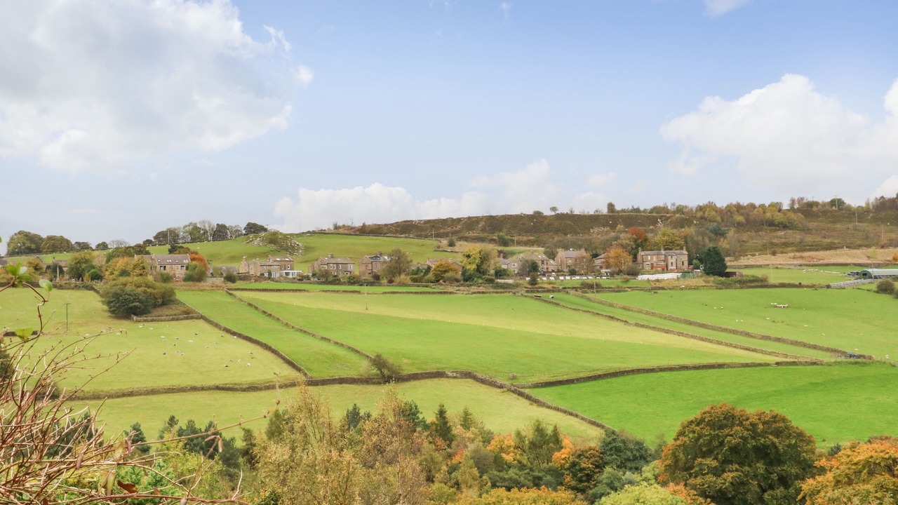 Photo of Others in Oakworth