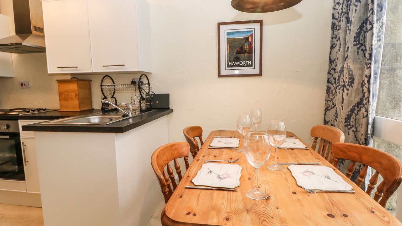 Photo of Others in Oakworth