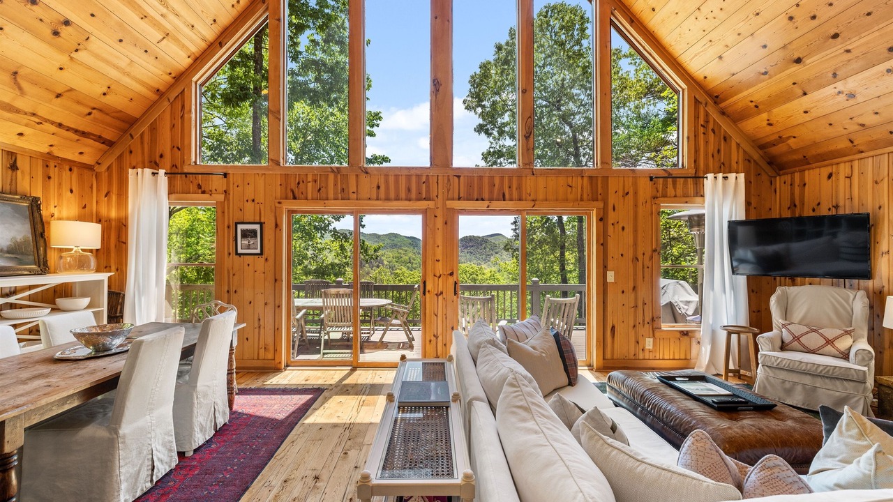 Photo of Livingroom in Clayton
