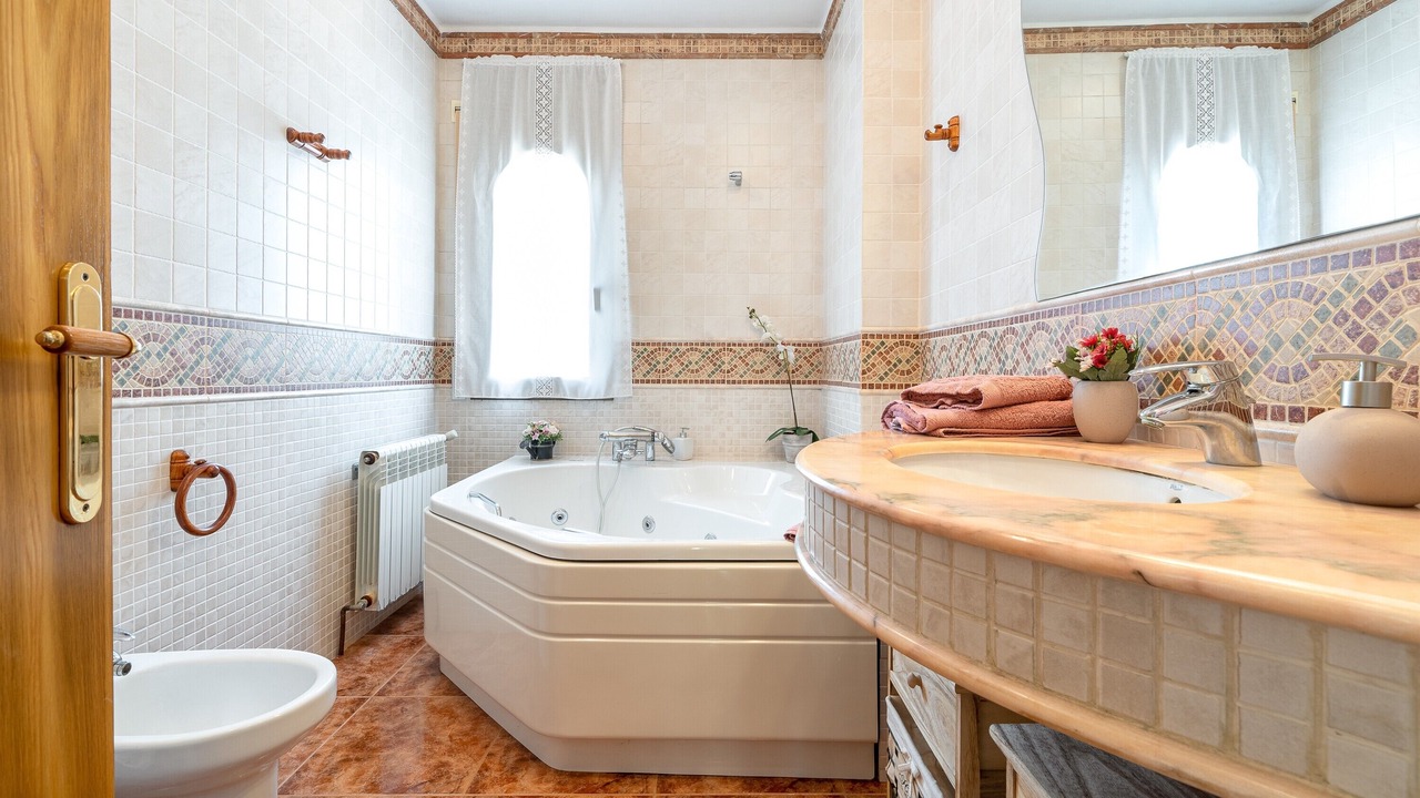 Photo of Bathroom in Miami Platja