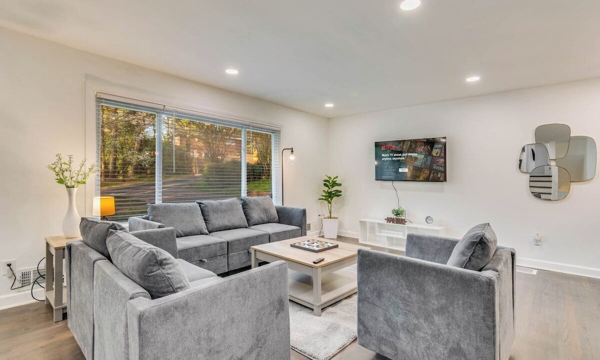 Photo of Bathroom in Belvedere Park