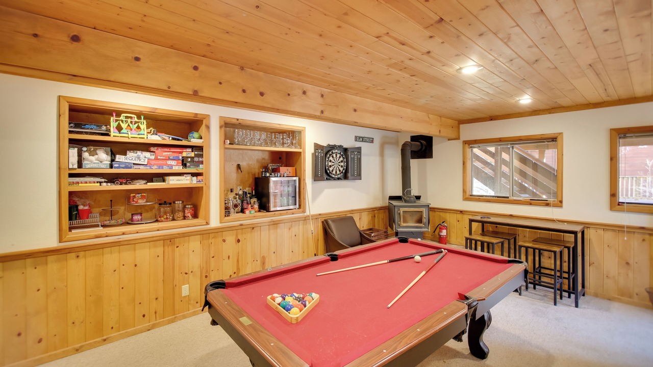 Photo of Bedroom in Pine Mountain Club