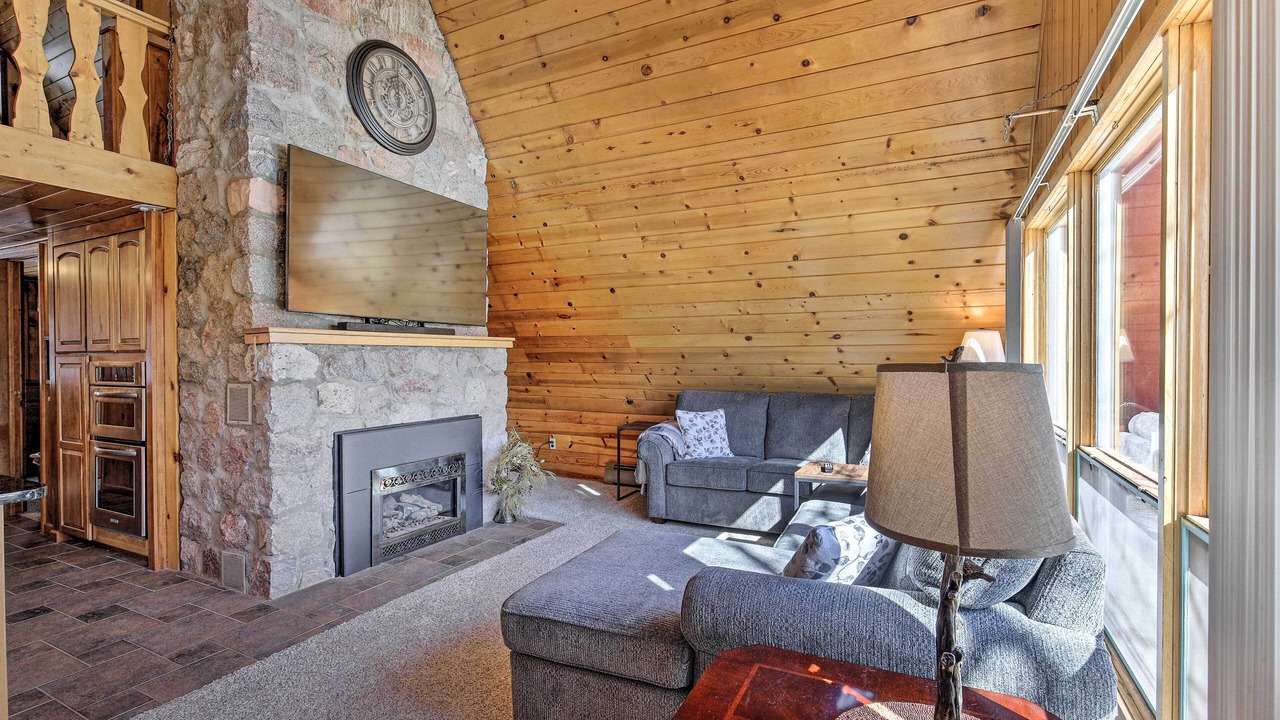 Photo of Livingroom in Butternut