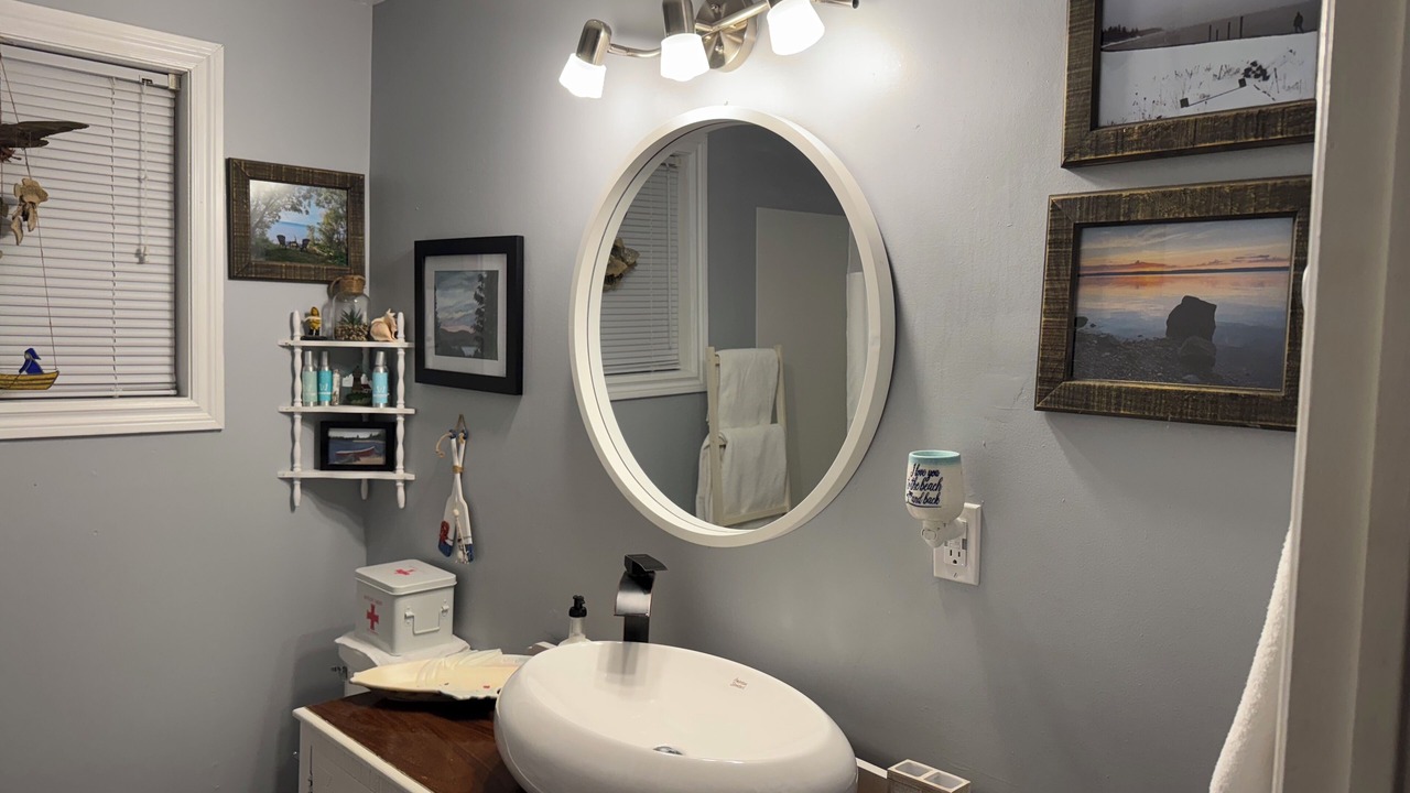 Photo of Bathroom in West Bay