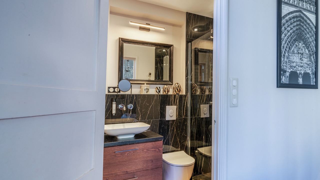 Photo of Bathroom in Cathedrale