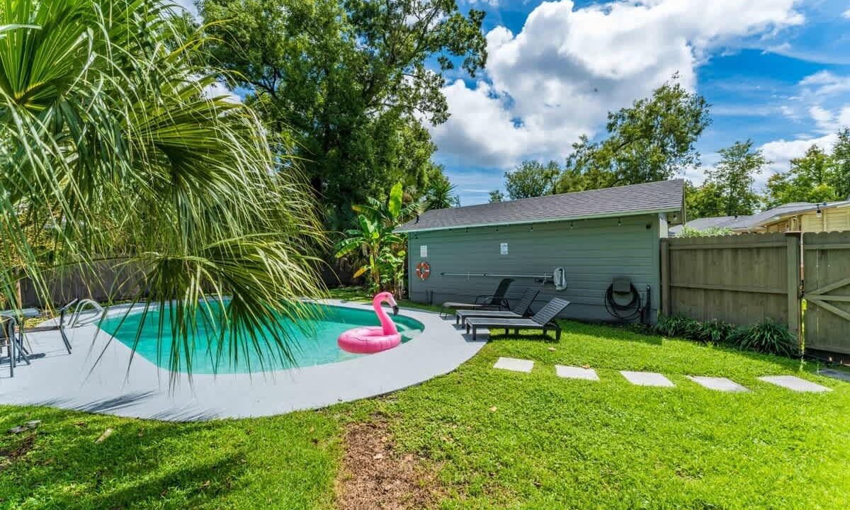 Photo of Outdoor in Avondale