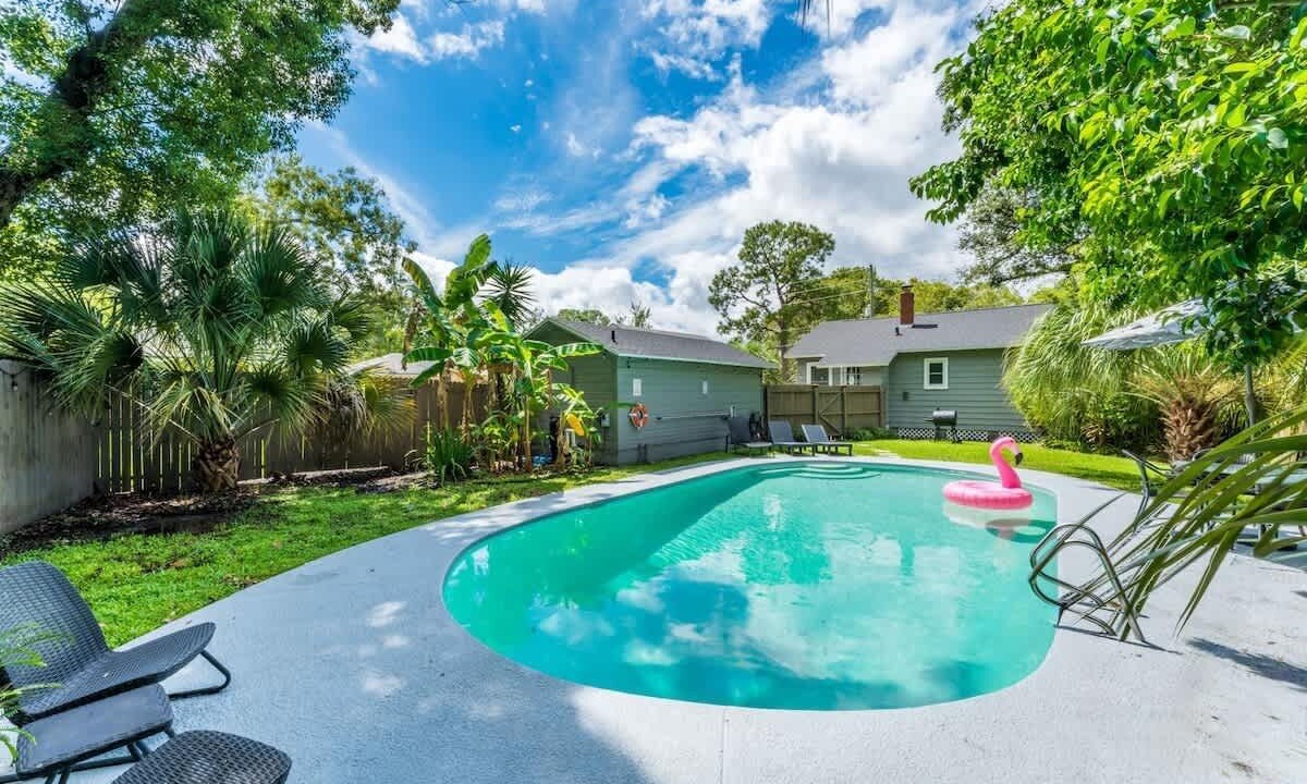 Photo of Outdoor in Avondale