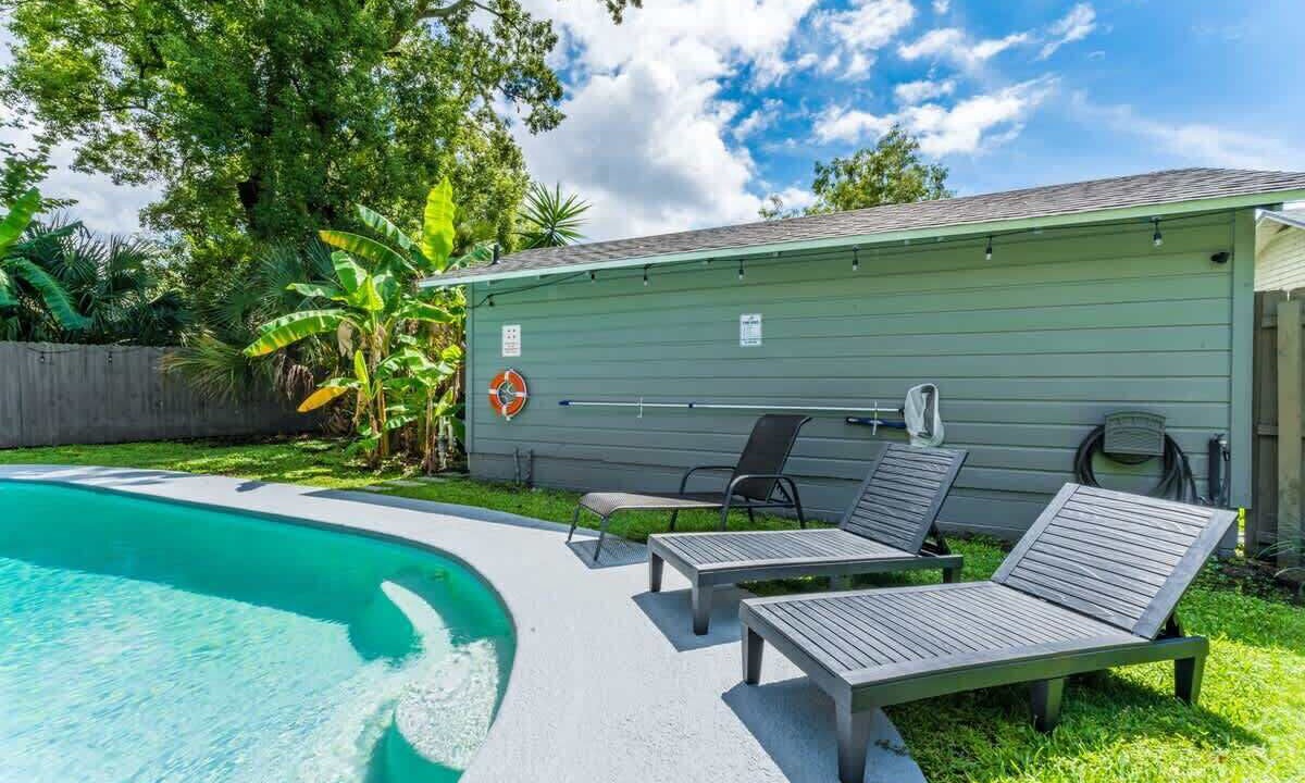 Photo of Outdoor in Avondale