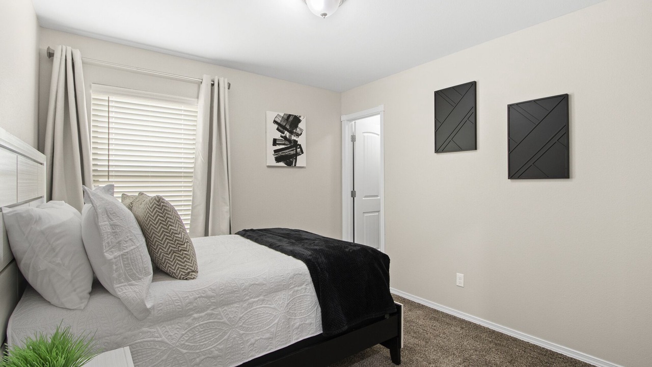 Photo of Bedroom in Biggs Field