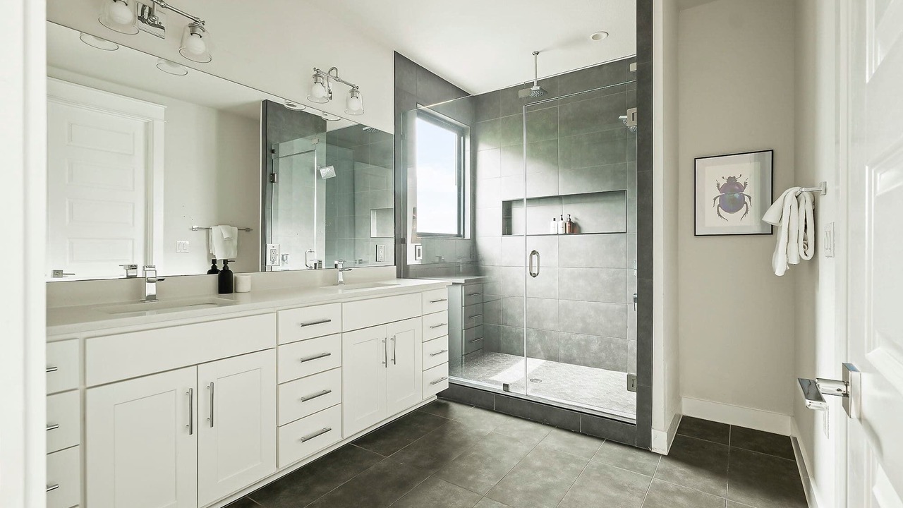 Photo of Bathroom in Chestnut