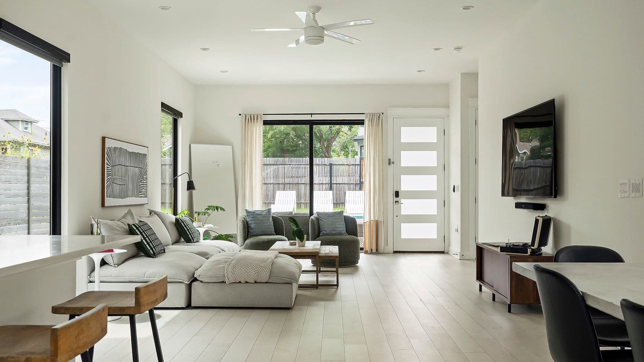 Photo of Livingroom in Chestnut