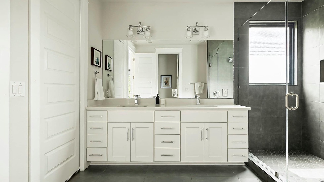Photo of Bathroom in Chestnut