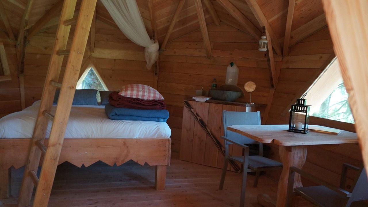 Photo of Bedroom in La Tour-dʼAuvergne