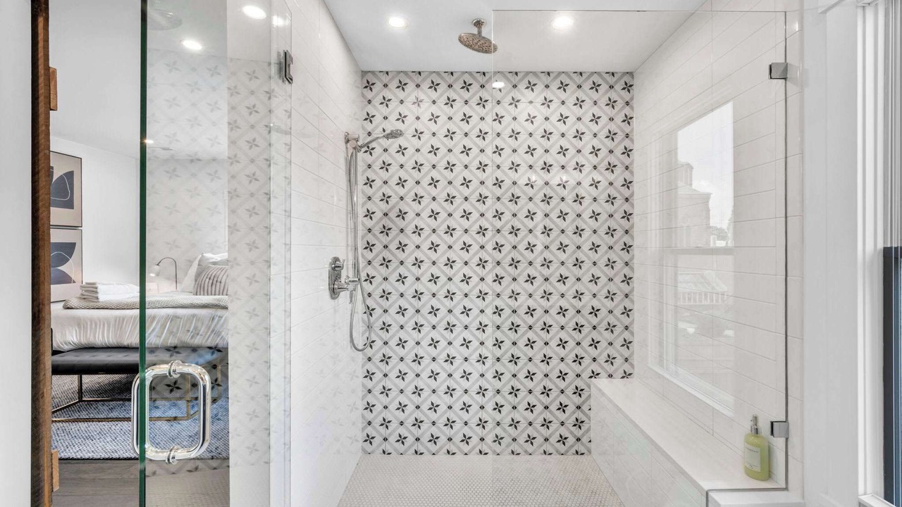 Photo of Bathroom in Detroit - Shoreway