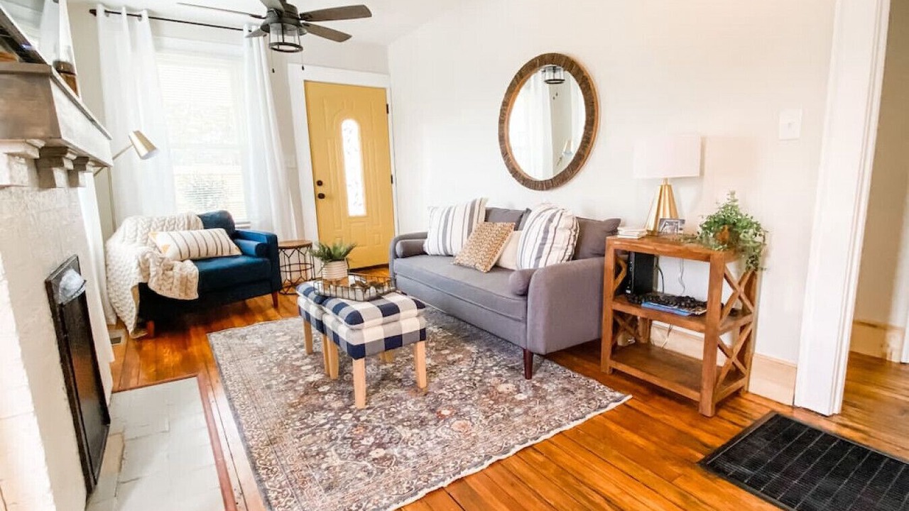 Photo of Livingroom in Orchard Knob