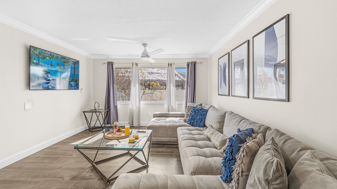 Photo of Livingroom in Tampa Shores