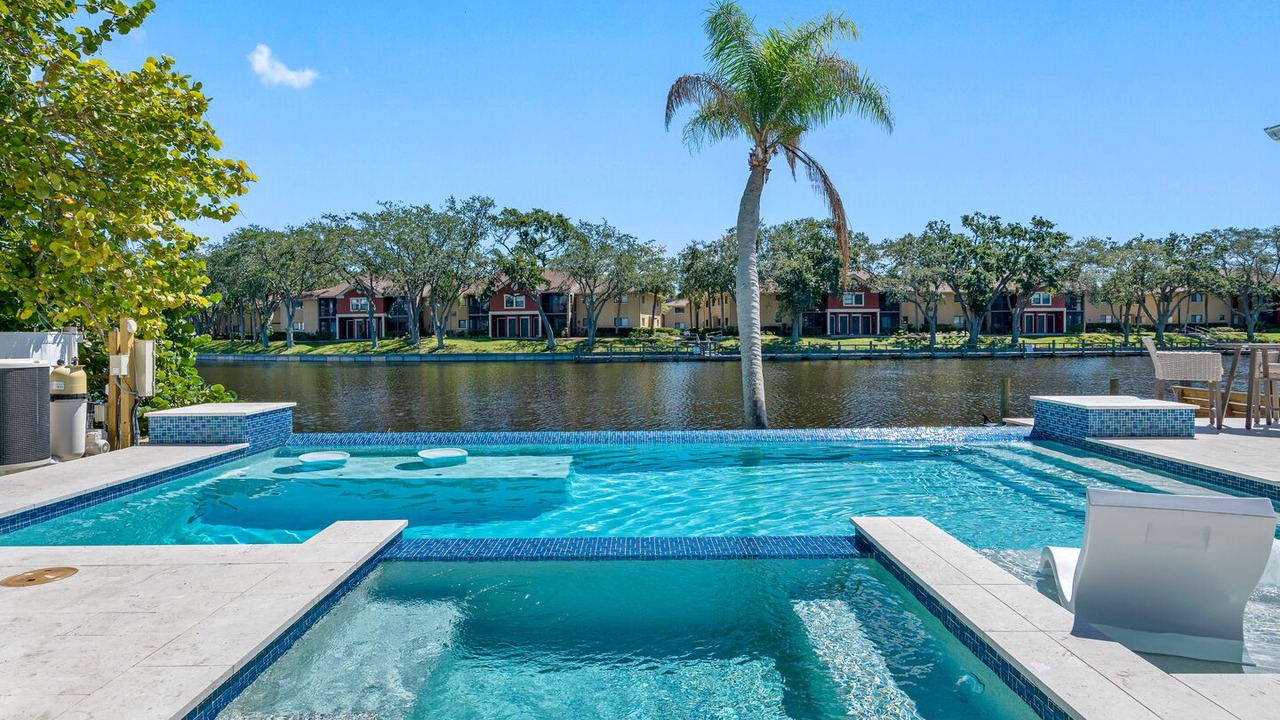 Photo of Outdoor in Tampa Shores