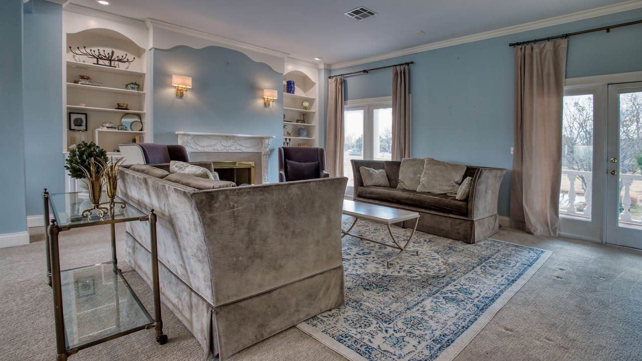 Photo of Livingroom in Broken Arrow