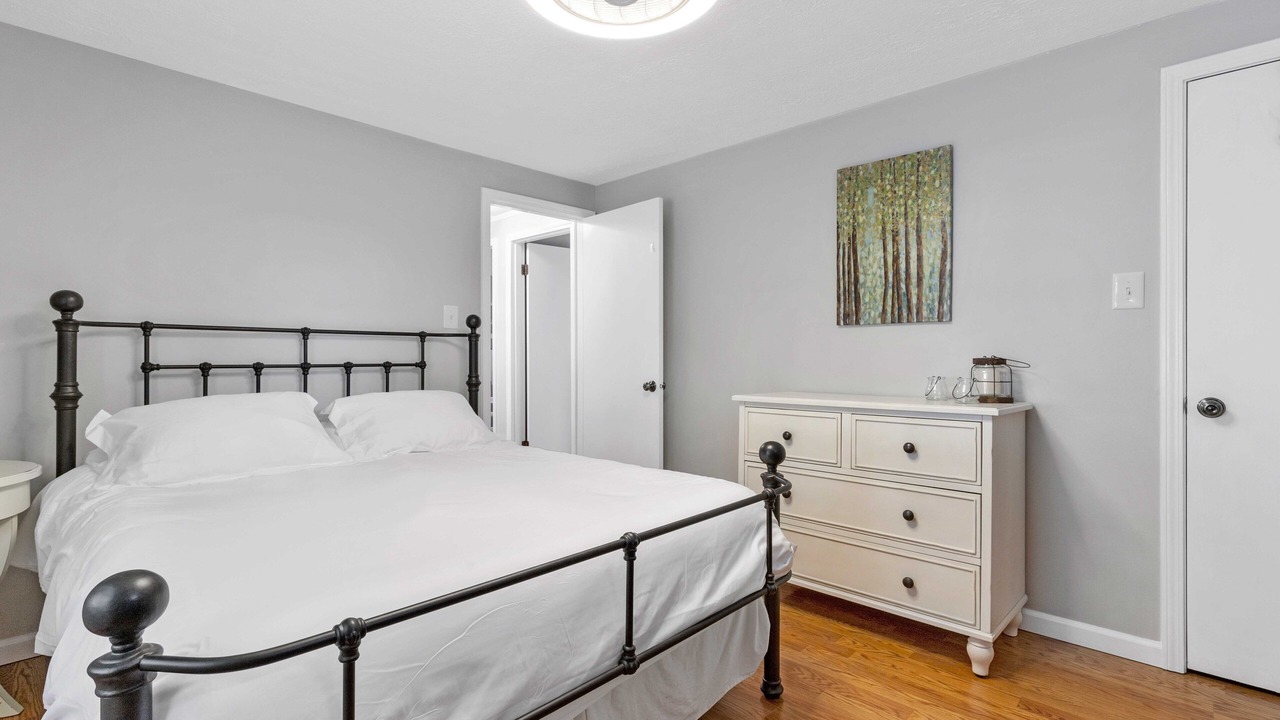 Photo of Bedroom in New River