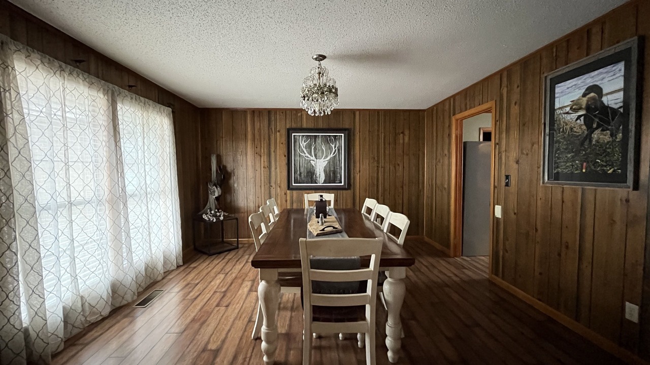 Photo of Others in Wynne