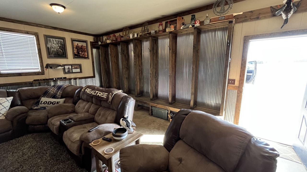 Photo of Others in Wynne