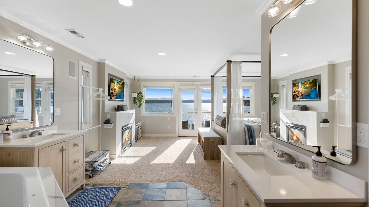 Photo of Bedroom in Lake Stevens