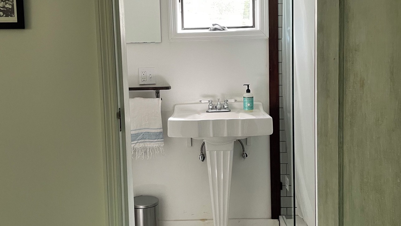 Photo of Bathroom in Hollowville